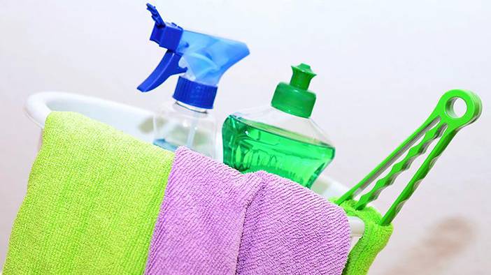 Lavabo tıkanıklığına pet şişe çözümü! Usta çağırmaya gerek yok 1